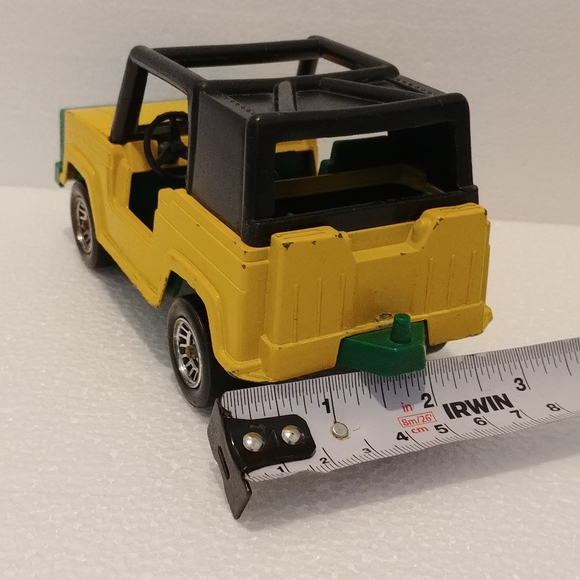 Vtg Toostie Toy Jeep. Yellow. Green. USA. EUC. - Picture 3 of 5